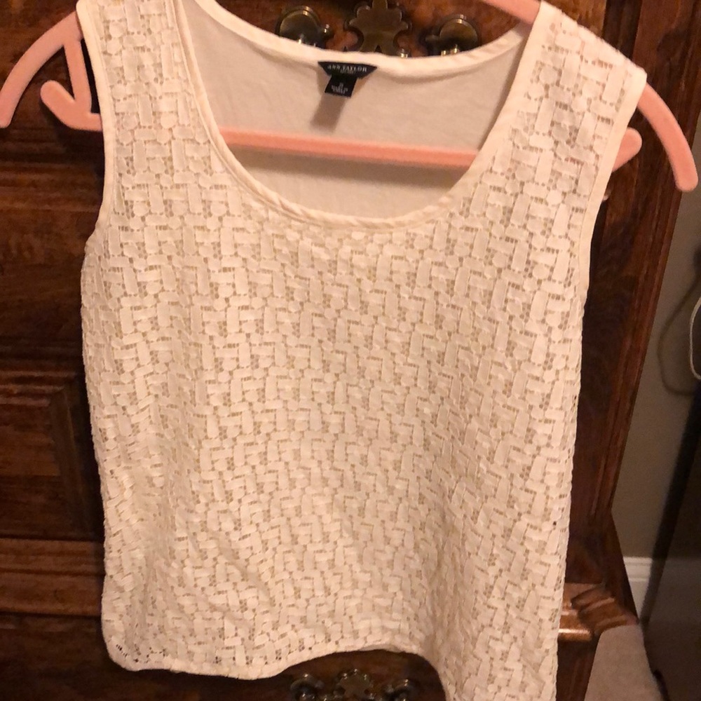Pretty details on front, plain on back.